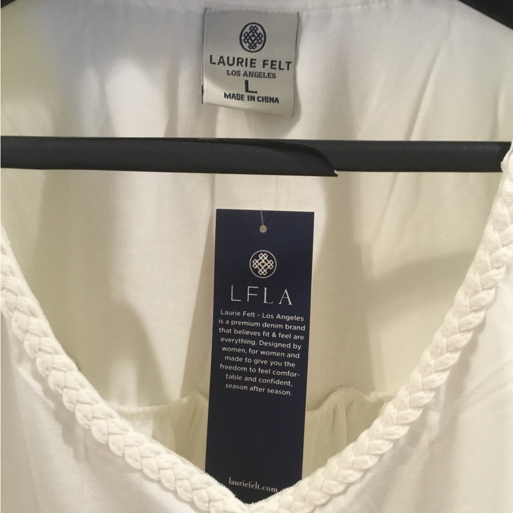 Laurie Felt White V-Neck Top Size Large NWT - Picture 5 of 5